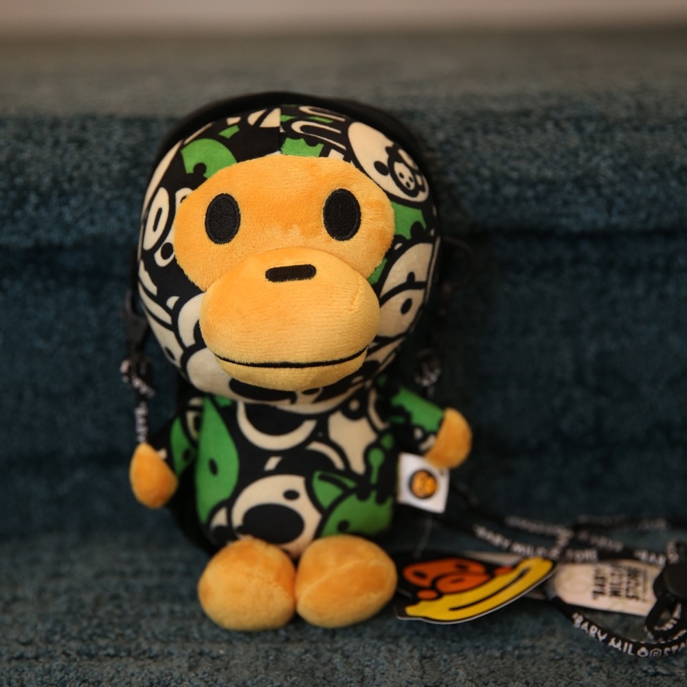 BAPE - BABY MILO PLUSH MOBILE BAG